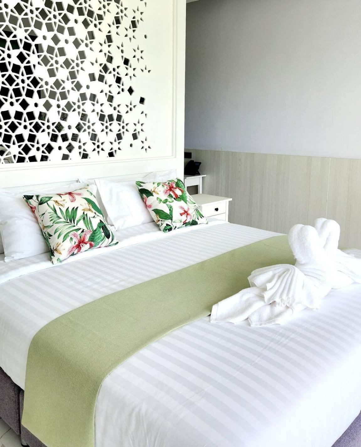 Sand Dance Hotel Prachuap Khiri Khan Dış mekan fotoğraf